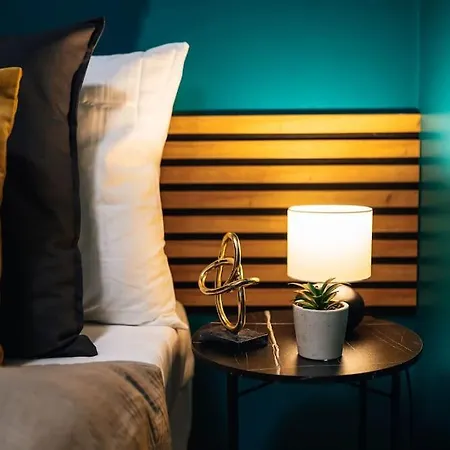 Cityscape Charm Spacious 3 Bedroom Haven For 7 프라하