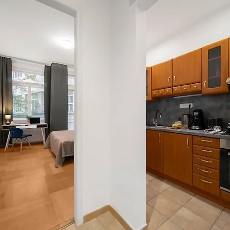Apartment Cityscape Charm Spacious 3 Bedroom Haven For 7 *