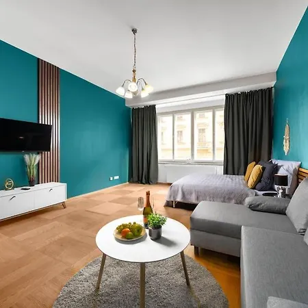 Cityscape Charm Spacious 3 Bedroom Haven For 7 Appartement