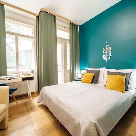 Lejlighed Cityscape Charm Spacious 3 Bedroom Haven For 7