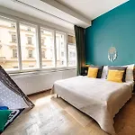 Cityscape Charm Spacious 3 Bedroom Haven For 7 Διαμέρισμα