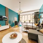 Cityscape Charm Spacious 3 Bedroom Haven For 7 * Πράγα