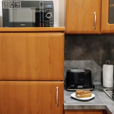 Apartman Cityscape Charm Spacious 3 Bedroom Haven For 7