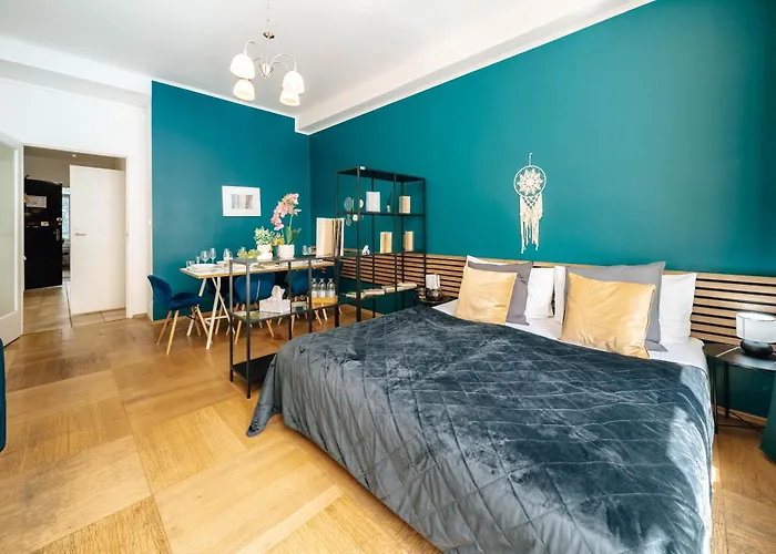 Cityscape Charm Spacious 3 Bedroom Haven For 7 * Praha