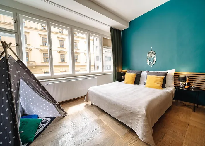 Cityscape Charm Spacious 3 Bedroom Haven For 7 Apartmán